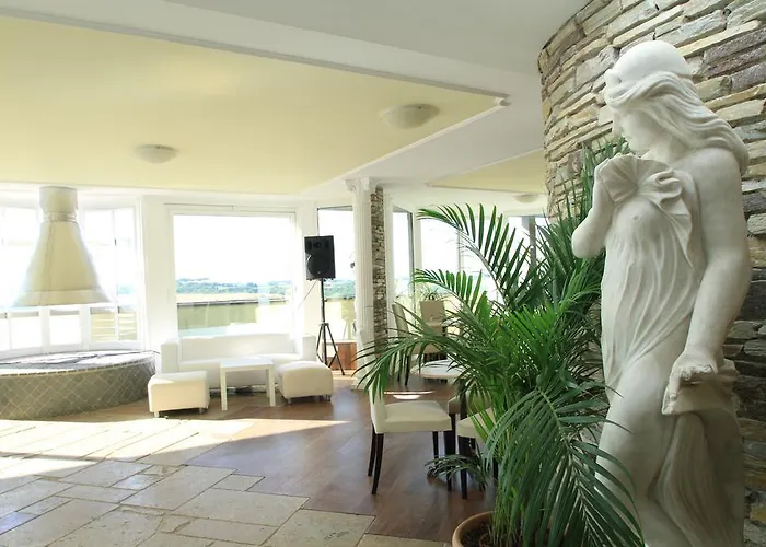 Otel Grand Colony 3*